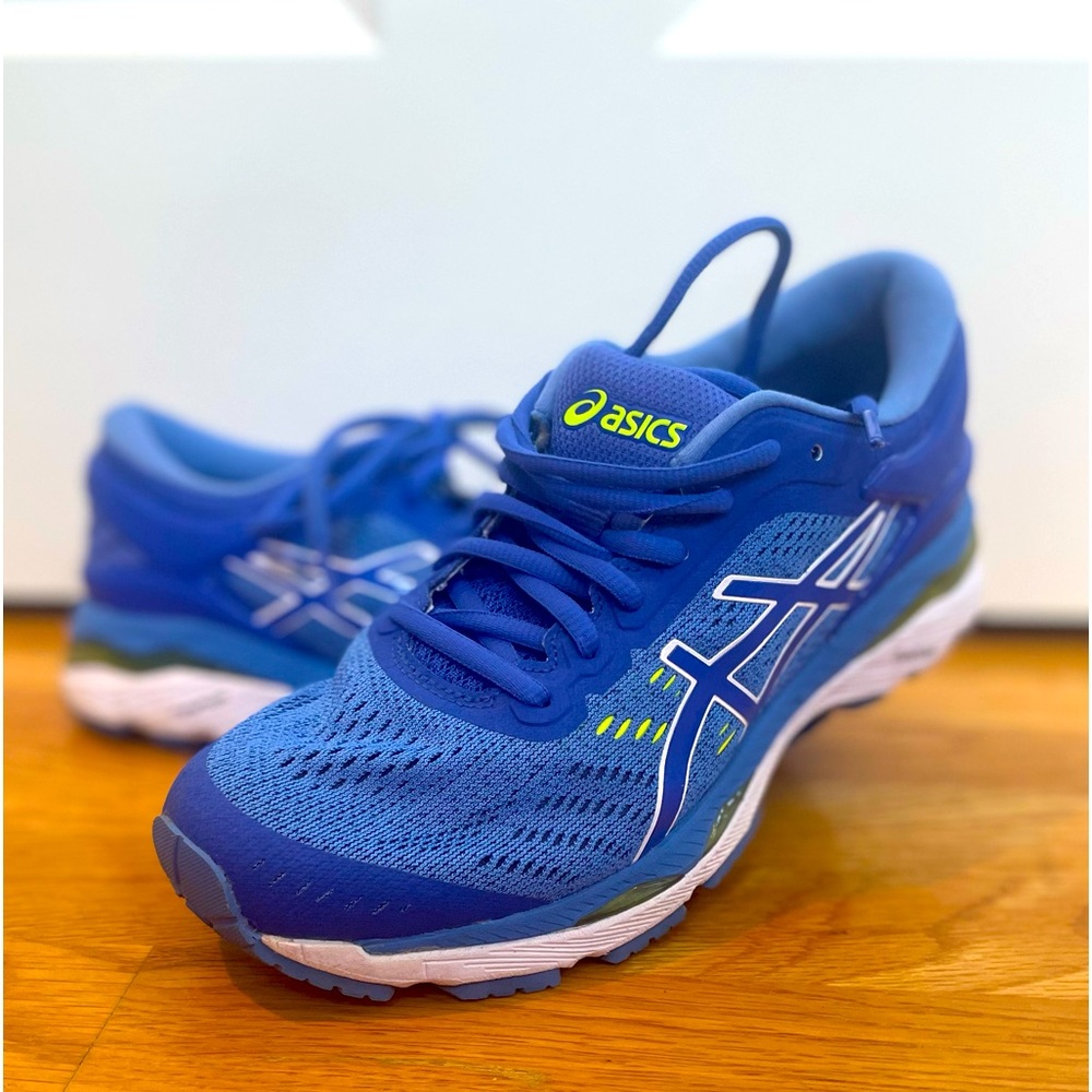 NWOT Asics Sneakers size 7